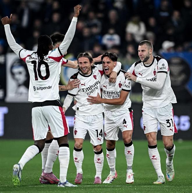 迈阿密国际客战纳什维尔：梅西、苏亚雷斯、布斯克茨首发出战（迈阿密国际客场对决纳什维尔，梅西、苏亚雷斯、布斯克茨联袂首发）