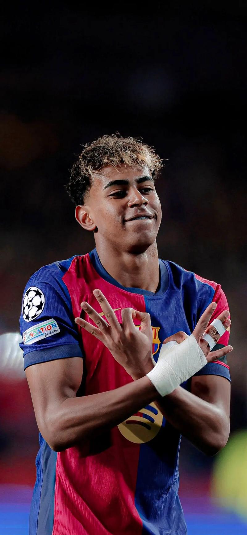 阿森纳以2-0击败布伦特福德，扩大领先优势，巩固争冠地位。