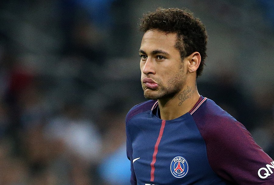 河南00后姑娘李玮洒夺得金腰带，成中国首位女子职业拳击OPBF亚洲冠军