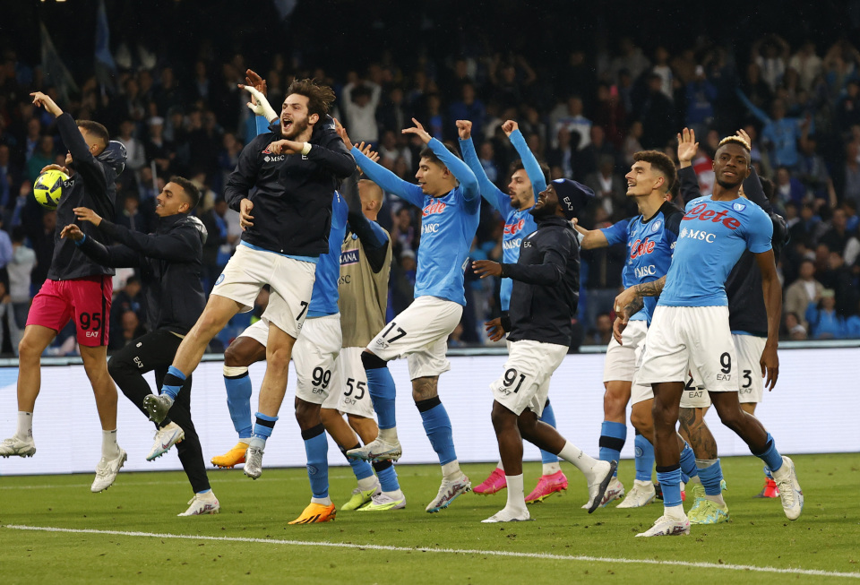 太阳队记：狄龙与裁判对峙使用不当言语，罚款35000美元