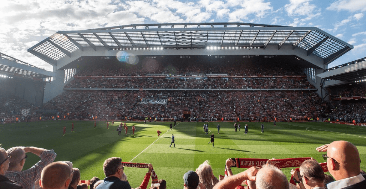 意杯半场：卢卡头槌破门，那不勒斯暂1-0卡利亚里（意杯半场：卢卡头球建功，那不勒斯暂以1-0领先卡利亚里）