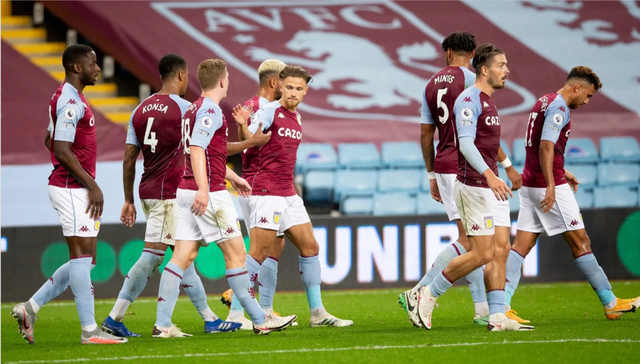 沙漠之鹰！贝林厄姆社媒晒沙特度假之行与雄鹰合影（贝林厄姆沙特度假：社媒晒与雄鹰同框，尽享沙漠风情）