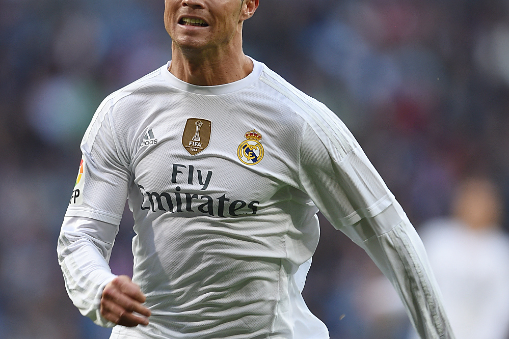 状态不错！三球半场三分6中3拿到13分4助