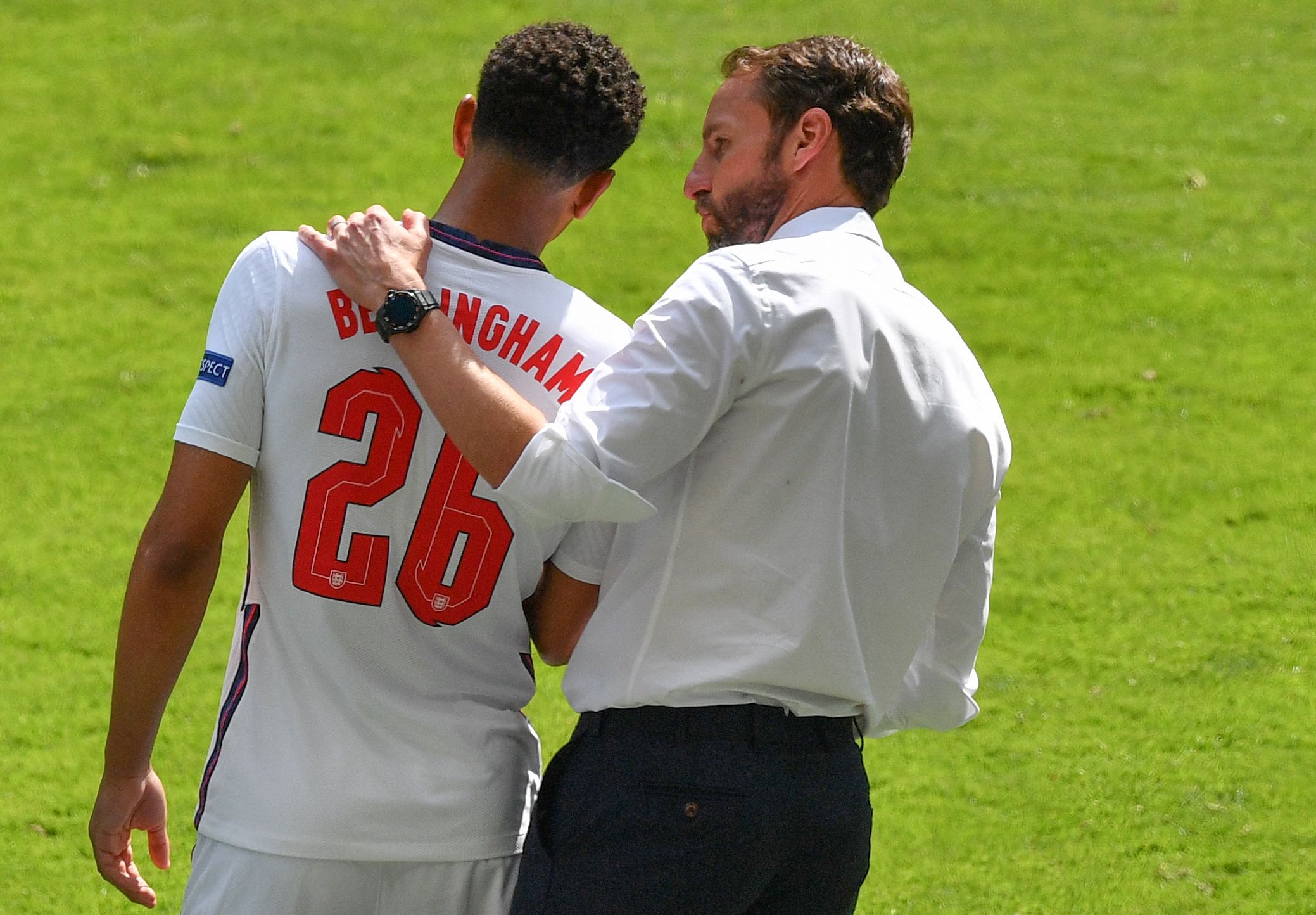 肖赧谈中超赛程安排：倒数第二轮不同时开球这一点就挺业余