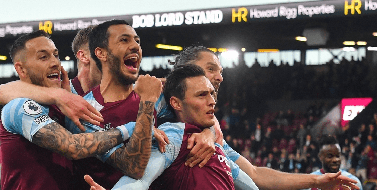 巴西甲半场：两队合计0射正，帕尔梅拉斯0-0维多利亚（巴甲半场战报：帕尔梅拉斯0-0维多利亚，双方合计零射正）