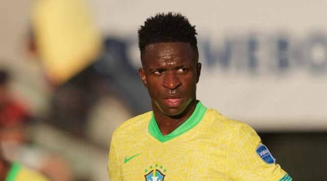 凯尔：红牌是比赛的转折点，我们根本不该把自己置于那种处境（凯尔：红牌改变了比赛走向，我们不该让自己陷入那样的局面）