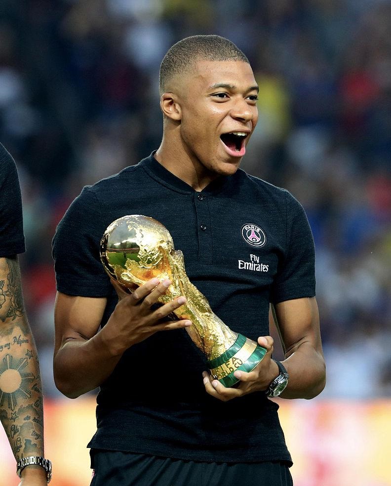 贝尔萨：乌拉圭惨败的责任都在我，我没有任何理由去指责球员（贝尔萨：乌拉圭大败我担全部责任，不会责怪任何球员）