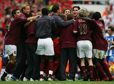 2025中超最佳门将候选：王大雷、颜骏凌无缘，李昊、赵博在列（2025中超最佳门将候选名单出炉：李昊、赵博入围，王大雷、颜骏凌落选）