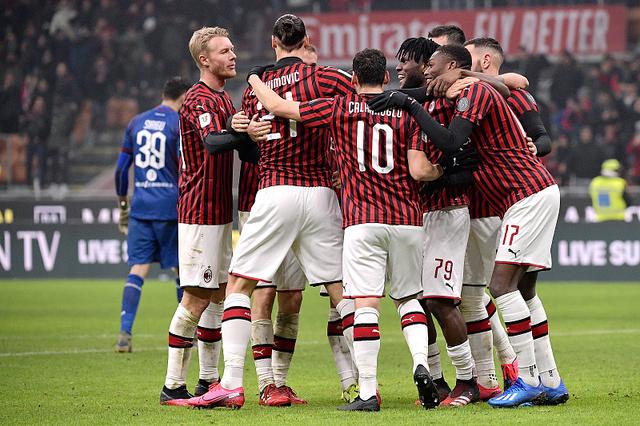 汤普森14分＆弗拉格低迷，独行侠半场4分领先