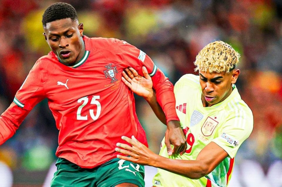 足球中的“无球跑动”意义（无球跑动在足球中的重要性）