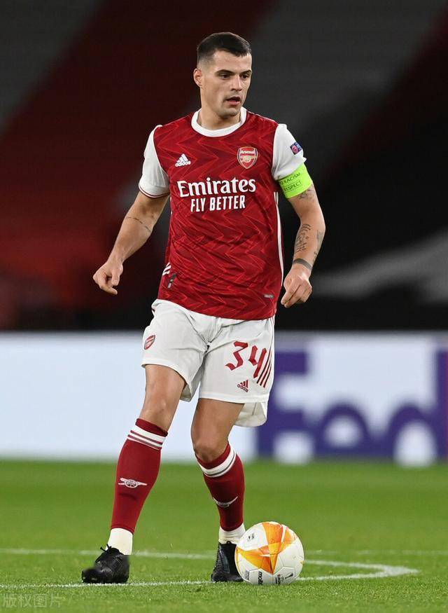 德甲战报：布兰特破门，拜尔失单刀后建功，多特2-0门兴（德甲：布兰特先开纪录，拜尔先失单刀后破门，多特2-0胜门兴）